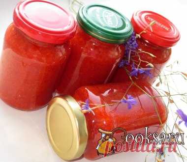 Аджика "Огненная" Отличное дополнение к мясным блюдам для любителей острой нотки. перец красный острый — 300 г; перец красный сладкий — 100 г; чеснок — 500 г; соль — 40 г;