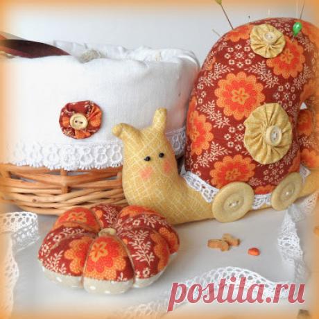 Тильда улитка и набор рукодельницы