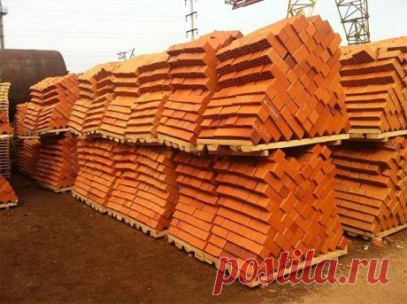 Как рассчитать количество кирпича самостоятельно? 
 
Важно учесть и необходимость прирезки, возможный бой, что не редкость даже у профессионалов. Обычно это около 10-15% от расчетного объема. Этот прочный и привлекательный материал может быть использован для сооружения дома, межкомнатных перегородок, для ограждений, хозяйственных построек и каминов. 
Предварительный расчет кирпича для кладки позволит Вам обойтись без лишних затрат во время строительства. 
Но так как кирпич...