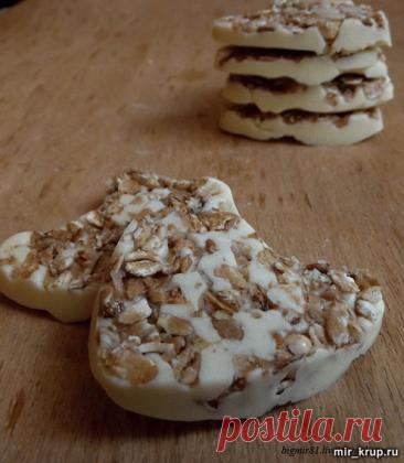 Постный белый шоколад с жареными хлопьями