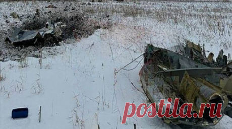 Что известно о крушении российского ИЛ-76 в Белгородской области. Российский военно-транспортный самолёт, перевозивший украинских пленных для обмена, потерпел крушение в Корочанском районе Белгородской области. На борту находились 65 боевиков ВСУ, шесть членов экипажа и трое сопровождающих. Все они погибли. Никто из местных жителей не пострадал. В МИД России заявили, что, сбив Ил-76, Киев поставил под вопрос возможность любых договорённостей. Подробнее — в видео RT. Читать далее