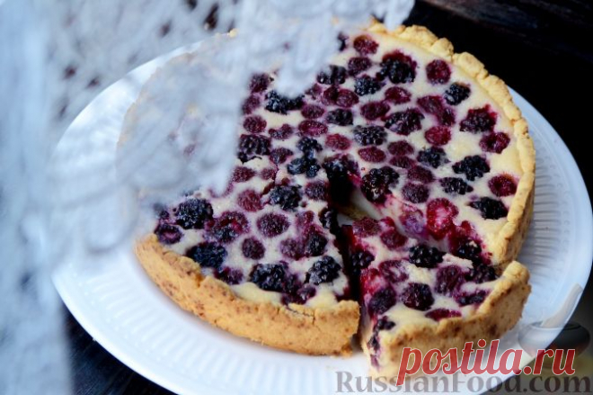 Рецепт: Песочный пирог с ежевикой и малиной на RussianFood.com
