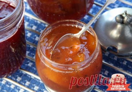 Джем из алычи

Ингредиенты:
1 кг алычи
3/4 стакана воды

Ингредиенты для сиропа: 
1,2 кг сахара
400 мл воды

Рецепт приготовления джема из алычи:
Джем варят без косточек. Подготовленные плоды алычи проваривают в течение 10-15 минут с водой, затем добавляют сахарный сироп и уваривают до готовности при постоянном помешивании. Горячий джем разливают в подогретые банки, закатывают и охлаждают на воздухе, перевернув их горлышком вниз.

Приятного аппетита!