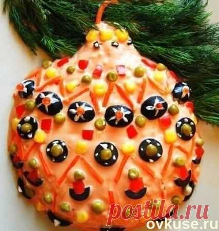 Салат "Новогодняя игрушка" из крабовых палочек. Рецепт - Простые рецепты Овкусе.ру