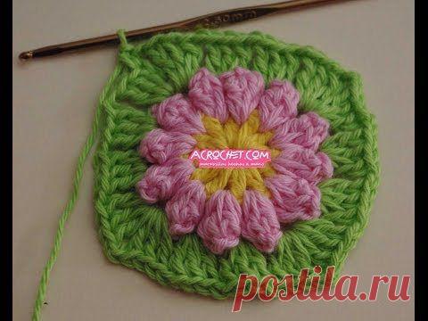 Двухслойный квадрат с цветком (крючок). Мастер-класс + видео.