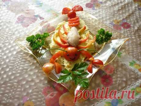 ВЕСЁЛЫЙ РАЧОК !!!  **Декор на омлет: курица -кусочек, томат, болг/перец красный, зелень.