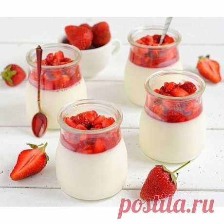 Панна-котта с клубничным соусом 

Десертомания
 


Панна-котта с клубничным соусомВремя приготовления: 30 минут+ охлаждениеПорции: 4Ингредиенты:Сливки любой жирности — 500 млМолоко — 200 млСахар — 150 гЖелатин — 10 гВанильный сахар …