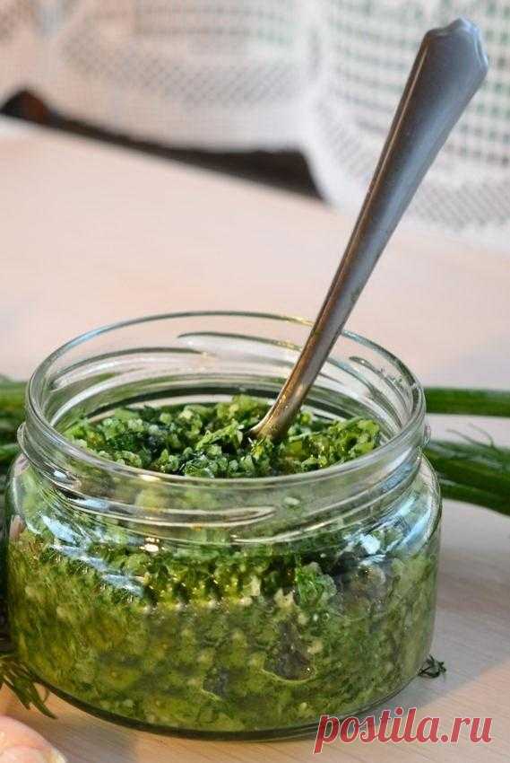 Приправа к мясным блюдам из крыжовника с зеленью / 7dach.ru