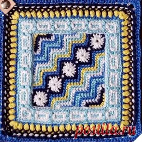 This #africanrootssquare made by @mejelcrea just touched my heart. I think it is absolutely stunning. Thank you so much Marjella for making my pattern so beautiful.
.
Visit Marjella @mejelcrea and see all her other beautiful makes. 
.
If you’d like to give it a try, it’s a free pattern , in Dutch only ( for now) , available @wolplein as part of their #grannysquarecal 
.
#crochetsquare #crochetgranny #africanrootssquare #africansquare #africancrochet #africangranny #yarnlov...