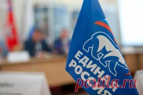 В ЕР расследуют случай с депутатом, якобы заявившим о контрактниках-бомжах. Речь идет про случай с депутатом Вячеславом Дюковым из Красноярска, который, по слухам, заявил, что в контрактники попадают «алкоголики, бомжи, бичи, зэки».