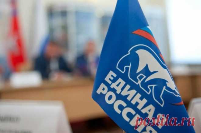 В ЕР расследуют случай с депутатом, якобы заявившим о контрактниках-бомжах. Речь идет про случай с депутатом Вячеславом Дюковым из Красноярска, который, по слухам, заявил, что в контрактники попадают «алкоголики, бомжи, бичи, зэки».