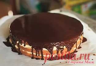 Бостонский кремовый торт Boston Cream Pie.  Разрешите угостить вас простым и в то же время, к моему огромному удивлению, очень вкусным и нежным тортом. Я даже не успела оглянуться - как он исчез.