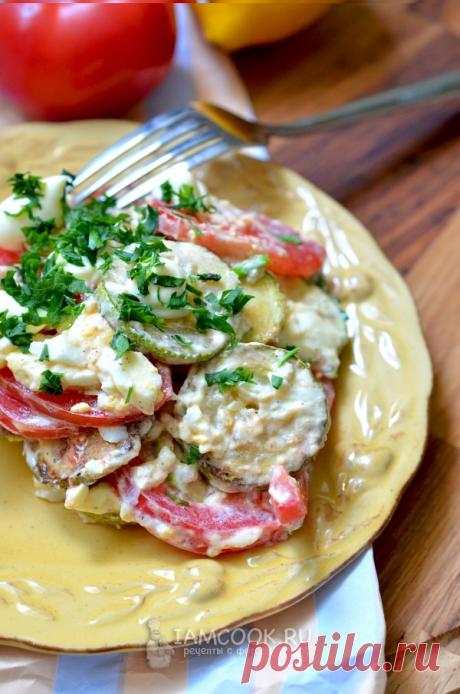 Салат из жаренных кабачков.