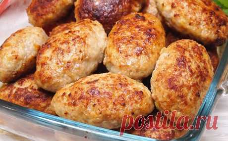 Берем капусту с фаршем 1 к 1 и делаем котлеты. Капустники из мяса только наполовину, но по вкусу разница незаметна Не нужно говорить, что они невкусные. С чем-то их есть можно.