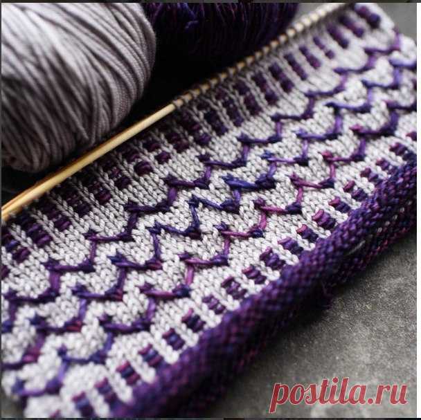 http://www.knit-club.ru/uzor/uzory-dlja-vjazanija-spicami/859-uzor-dlya-vyazaniya-spicami-florentiyskiy.html