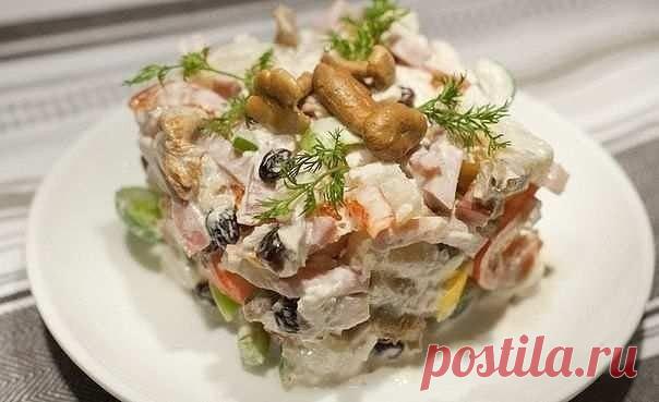 Топ-6 вкуснейших салатов с куриным филе к Новому Году