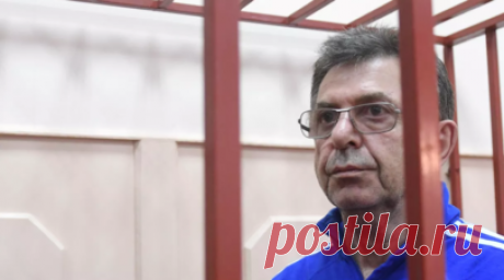 РИА Новости: экс-глава ЦСП и СБР Кравцов получил семь лет тюрьмы за растрату. Бывшего главу Союза биатлонистов России (СБР) и Центра спортивной подготовки сборных команд России (ЦСП) Александра Кравцова приговорили к лишению свободы на семь лет в колонии общего режима по делу о растрате. Читать далее