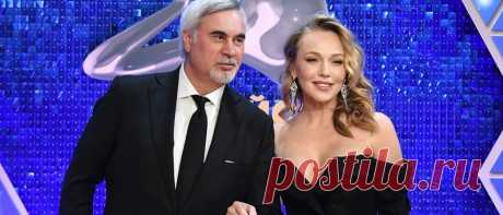 Альбина Джанабаева рассекретила лицо сына Луки на семейном фото
Альбина Джанабаева, которая вместе с Валерием Меладзе активно рассказывают о буднях молодых родителей и показывают свою дочь Агату, впервые открыла лицо своего младшего сына. Она тщательно скрывала Луку от прессы. У 42-летней Альбины и 55-летнего Валерия трое совместных детей. Так, 17-летнего Константина часто можно было заметить вместе с ними на прогулках, они выставляли его фото […]
Читай дальше на сайте. Жми подробнее ➡