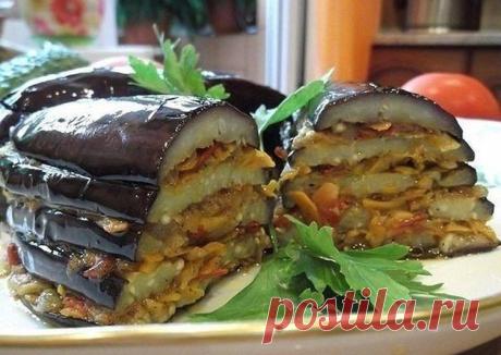 3 самых вкусных блюда из баклажанов
Бесподобные блюда из баклажанов. Сохрани рецепты и приготовь!
«Грибы в сметане»из баклажанов
Ингредиенты
3 средних баклажана
4 средних луковицы
3 яйца
3-4 ст.л. сметаны
соль, перец, специи…