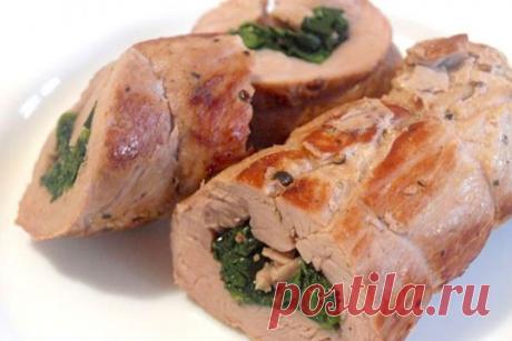 Рулет из свиной вырезки со шпинатом — Готовим дома