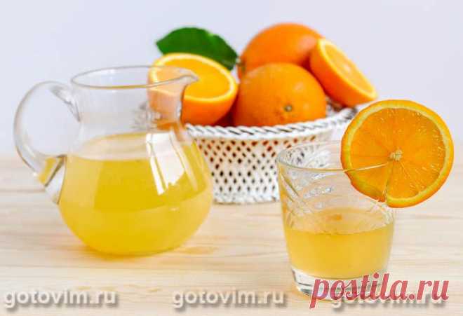Апельсиновый квас. Рецепт с фото Прекрасной альтернативой газировке может послужить квас. Он вкусен, полезен и хорошо утоляет жажду. Особенно хорош в качестве летнего напитка апельсиновый квас. У апельсинового кваса приятный аромат, насыщенный вкус и является отличным освежающим напитком. Сделать его совсем несложно.