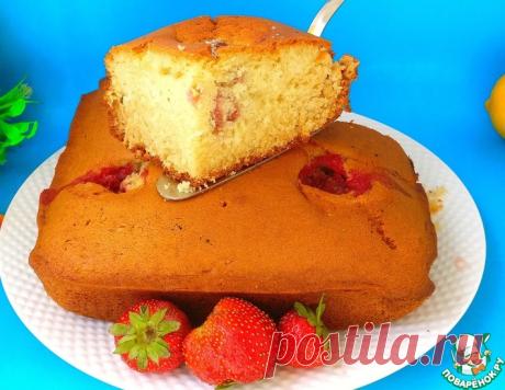 Пышный пирог на кефире с клубникой – кулинарный рецепт
