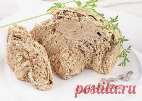 ОЧЕНЬ ВКУСНАЯ ХАЛВА — ДОМАШНЯЯ, БЕЗ САХАРА Рецепты очень просты, в отличие от магазинных сладостей, домашняя халва готовится только из природных продуктов.
 
ХАЛВА ИЗ СЕМЯН ПОДСОЛНЕЧНИКА


 	1 стакан очищенных подсолнечных семечек,
 	¾ стакана изюма,
 	2-3 столовые ложки нерафинированного подсолнечного масла. Оно придаст халве аромат