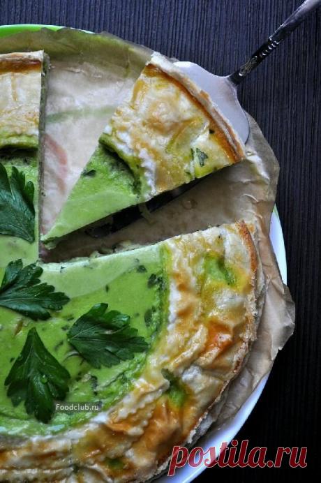 Вкусный зеленый пирог с беконом