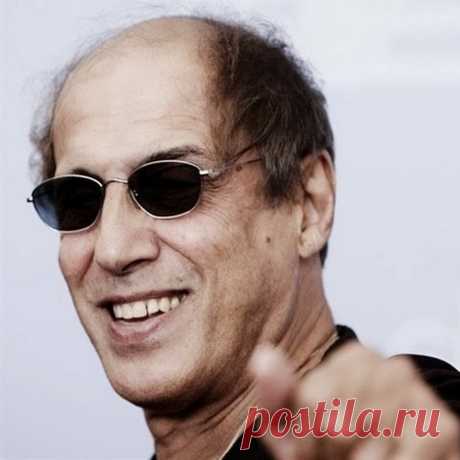Адриано Челентано 79 лет! 

“Мне достаточно было того, чтобы он не стал разгильдяем, чтобы у него была хорошая профессия, хорошая жена и дети, и чтобы он жил обычной спокойной жизнью. Но посмотрите теперь, какой сын у меня пол…