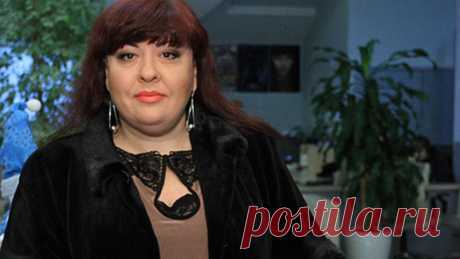 Чтобы всё в жизни ладилось, прислушайтесь к 10 подсказкам от Алены Куриловой
Те, кто смотрел «Битву экстрасенсов», знают, кто такая Алена Курилова. Для остальных — это победительница и судья телешоу, где люди состязаются в своих способностях ясновиденья.
Она с радостью де…