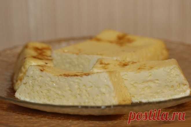 ​Омлет в духовке Ингредиенты:
Яйца — 6 шт.Молоко — 300 мл Соль — по вкусу Масло сливочное — 10 гПриготовление:1. Яйца разбить в глубокую миску. Влить молоко в яйца, добавить соль по вкусу. Аккуратно размешать вилкой до однородной массы. Взбивать смесь не нужно. 2....