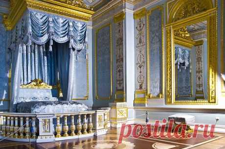 Embellished balasters gatchina Palace Interior | Interiors of the Grand Palace in Gatchina, royal estate south of St ...   |  Pinterest • Всемирный каталог идей