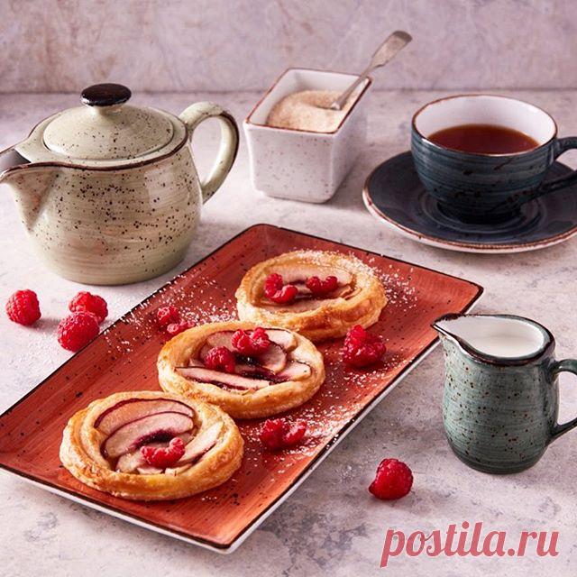 ☀️Почему мы возим посуду из далекой Африки🇿🇦? Кому интересно, ставим ❤️и читаем! ⠀⠀⠀⠀⠀⠀⠀⠀⠀⠀⠀⠀⠀⠀⠀⠀⠀⠀⠀⠀⠀⠀⠀
🤔На первый взгляд, нахождение на российском рынке бренда страны, известной Мысом Доброй Надежды, самыми большими алмазами и Нельсоном Манделой кажется странным. В связи с этим, нам задают вопросы - почему ЮАР, почему далекая Африка, неужели ближе ничего не нашлось?
⠀⠀⠀⠀⠀⠀⠀⠀⠀⠀⠀⠀⠀⠀⠀⠀⠀⠀⠀⠀⠀⠀⠀
🔸На самом деле, в мире всего 4 фабрики ресторанной посуды (Steelite, Dudson, C...