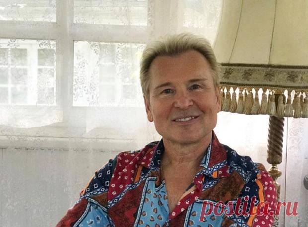 Как выглядит мама Александра Малинина: видео с Ангелиной Анатольевной