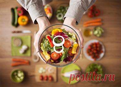 Диетические салаты 🥝 рецепты для похудения с фото, ужин на пп, рецепты питания на овощной диете Простые рецепты диетических салатов с курицей, тунцом, печенью, кукурузой, огурцами. Особенности приготовления легких овощных блюд без майонеза. Варианты «Метелки», «Ниццы», «Грацио». Шесть правил питания для похудения.