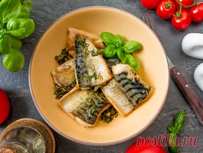 Быстрая пикатта из скумбрии на Вкусном Блоге Если вы любите скумбрию и давно хоте приготовить ее по-особенному – вот вам рецепт. Все очень просто, быстро и невероятно вкусно. За счет каперсов и лимонной цедры “пролетарский” вкус скумбрии становится мягче, при этом характерная сочность этой рыбы никуда не уходит. Ну и скорость приготовления – это просто класс 🙂…