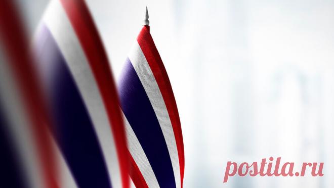 Российским туристам дали рекомендации в связи с конфликтом Таиланда и Камбоджи. Россиянам следует отказаться от поездок в районы Таиланда, расположенные вдоль границы с Камбоджей, из-за обострившегося пограничного конфликта между двумя странами. Об этом ТАСС сообщил посол России в Таиланде Евгений ...