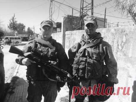 Боевые действия в Сирии
. То ли русский нигга справа, то ли я не знаю, кто. Но наш.