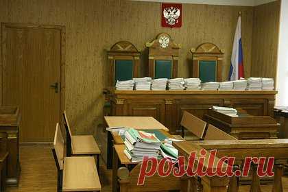 Пересмотр дела российского депутата о растлении ребенка отложили из-за света. Приморский краевой суд отложил повторное апелляционное рассмотрение дела российского депутата законодательного собрания Приморья Артема Самсонова, осужденного на 13 лет лишении свободы по делу о растлении ребенка. Заседание было назначено на понедельник, однако его перенесли на утро 14 июня.