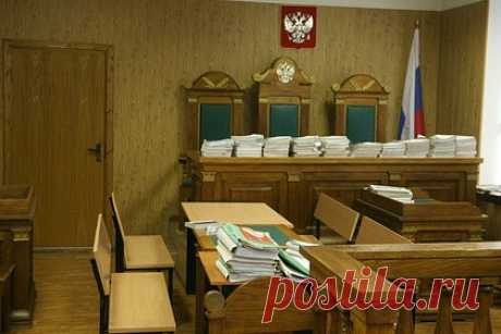 Пересмотр дела российского депутата о растлении ребенка отложили из-за света. Приморский краевой суд отложил повторное апелляционное рассмотрение дела российского депутата законодательного собрания Приморья Артема Самсонова, осужденного на 13 лет лишении свободы по делу о растлении ребенка. Заседание было назначено на понедельник, однако его перенесли на утро 14 июня.