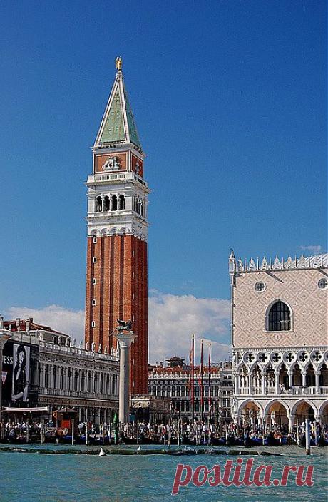 Venice from the sea | Venise &amp; Burano