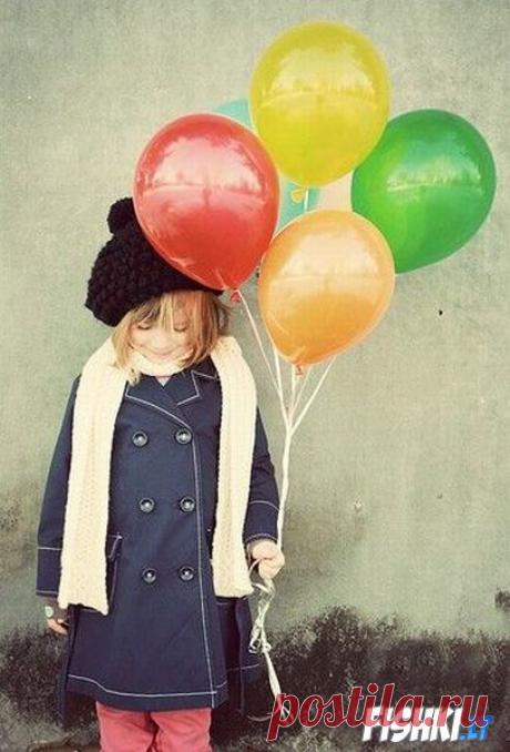 девочка с шариками
