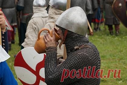 В Тверской области пройдет посвященный Древней Руси фестиваль. В Кимрском районе Тверской области в районе деревни Топорок с 22 по 24 июля состоится исторический фестиваль «Былинный берег». Фестиваль посвящен эпохе викингов и Древней Руси, в его программу вошли турниры, поединки и массовые боевые сражения, ярмарка средневековых товаров, мастер-классы по средневековым ремеслам.