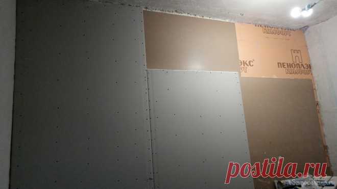 Звукоизоляция стены пенопластом Здравствуйте, уважаемые посетители сайта «В гостях у Самоделкина». Сегодня я хочу рассказать о том, как при помощи экструзионного пенополистирола, я уменьшил звукопроводимость кирпичной стены. Сразу хочу обратить ваше внимание на то, что я знаю о том, что экструзионный пенопласт является далеко не