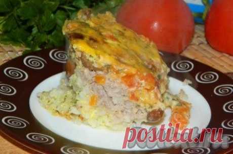 Запеканка с фаршем, грибами и помидорами.