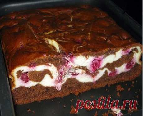 Брауни с творогом и вишней