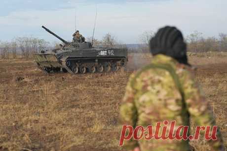 Российские войска ударили по командному пункту ВСУ около Днепропетровска. Российские войска поразили в районе Днепропетровска заглубленный командный пункт центра управления и оповещения противовоздушной обороны (ПВО) Вооруженных сил Украины. Пункт принадлежал воздушному командованию ВСУ «Восток». Также Минобороны заявило о восьми сбитых беспилотниках ВСУ.