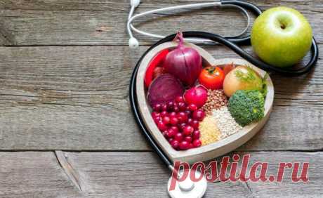 Меню гипертоника: список простых продуктов, понижающих давление - noviydoctor - медиаплатформа МирТесен Глобальное потепление не прошло мимо нас и капризы погоды продолжают бить по многим метеозависимым людям, гипертоникам и гипотоникам. Когда на улице то дождь, то солнце, и меняется это все в считаные минуты, чувствуется слабость, мигрень, головокружение, а скачки атмосферного давления всегда