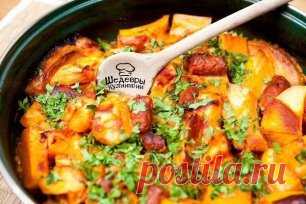 ПОПУЛЯРНЫЕ РЕЦЕПТЫ ДЛЯ МУЛЬТИВАРКИ 🍴
1) Чахохбили из курицы в мультиварке
ИНГРЕДИЕНТЫ:
● тушка курицы 1.5 кг
● чеснок 4 дольки
● помидоры 4 шт.
● репчатый лук 2-3 шт.
● хмели-сунели 2 ч.л.
● базилик и кинза 1 пучок
● сливочное масло 25 г
● острый перец 1 шт.
● красное вино 1/2 стакана
● соль по вкусу
ПРИГОТОВЛЕНИЕ:
1. Тушку курицы помыть, обсушить и разрезать на порционные куски.
2. Помидоры помыть, залить на минуту кипятком и почистить. Мякоть мелко нарезать.
3. Лук почи...