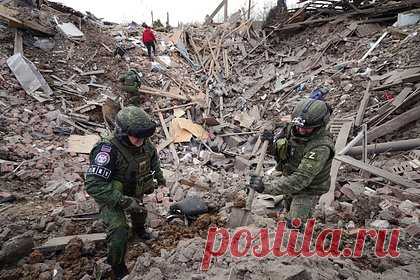 Стало известно о погибших в результате обстрела Донецка со стороны ВСУ. В результате обстрела Донецка Вооруженными силами Украины погибли не менее четырех человек, все погибшие — местные жители. Украинские военные вели огонь из реактивной системы залпового огня, сообщает РИА Новости. Ранее врио ЛНР Леонид Пасечник сообщил, что ВСУ стали чаще наносить хаотичные удары по мирным жителям.